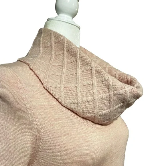 Susan Bristol 100% Merino Wool Light Pink Cowl Neck Sweater Size Medium - Picture 4 of 14